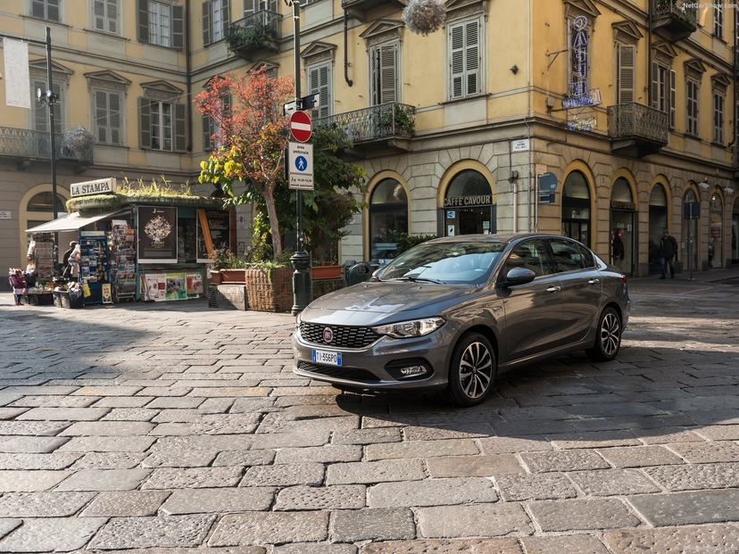Fiat Egea(Tipo) 2016: İtalyan Zarafeti ve Fonksiyonelliğin Mükemmel Buluşması