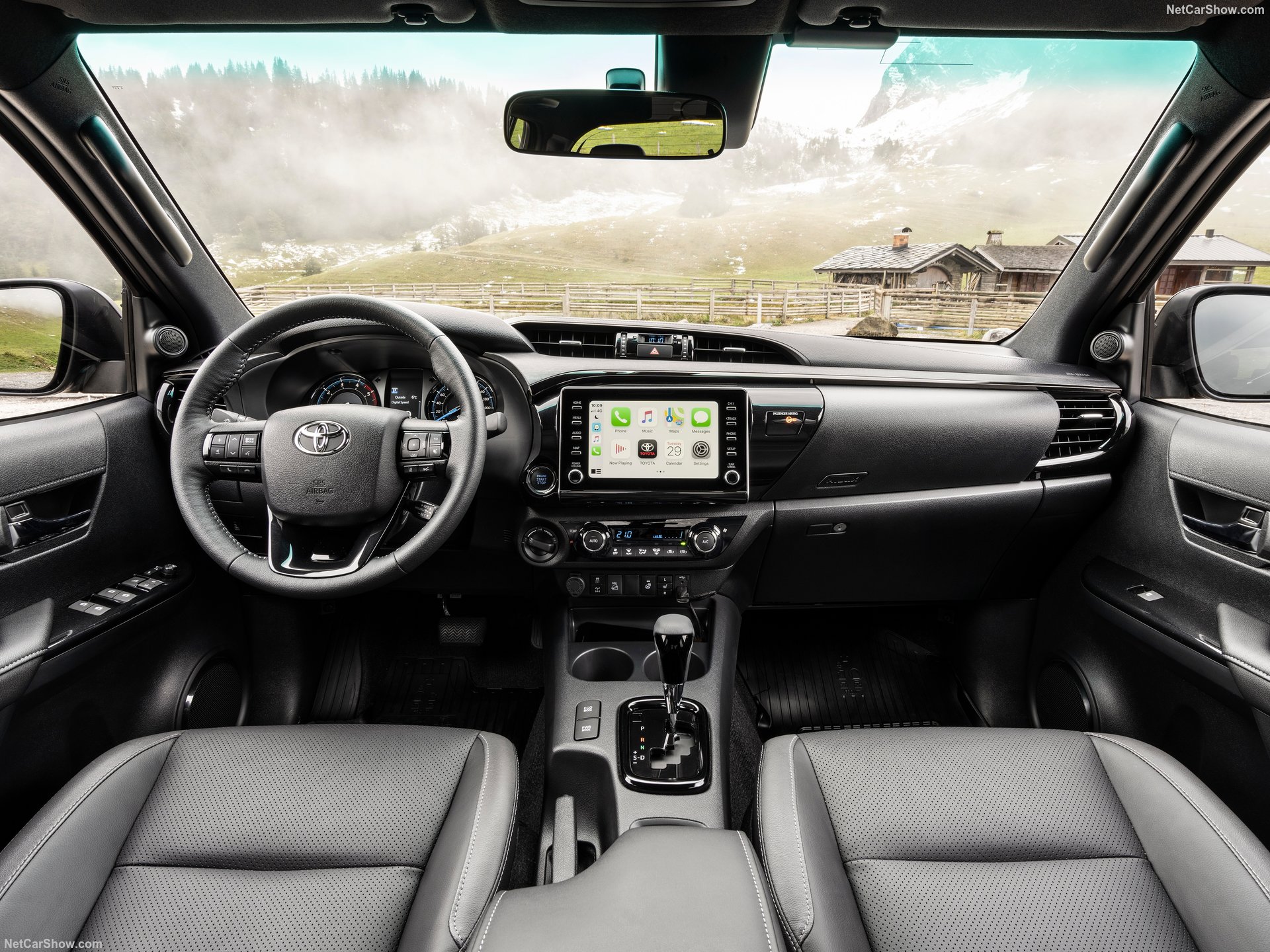 Toyota Hilux 2021 Ön Görünüm